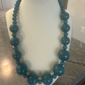 Elegant Teal Beaded Necklace